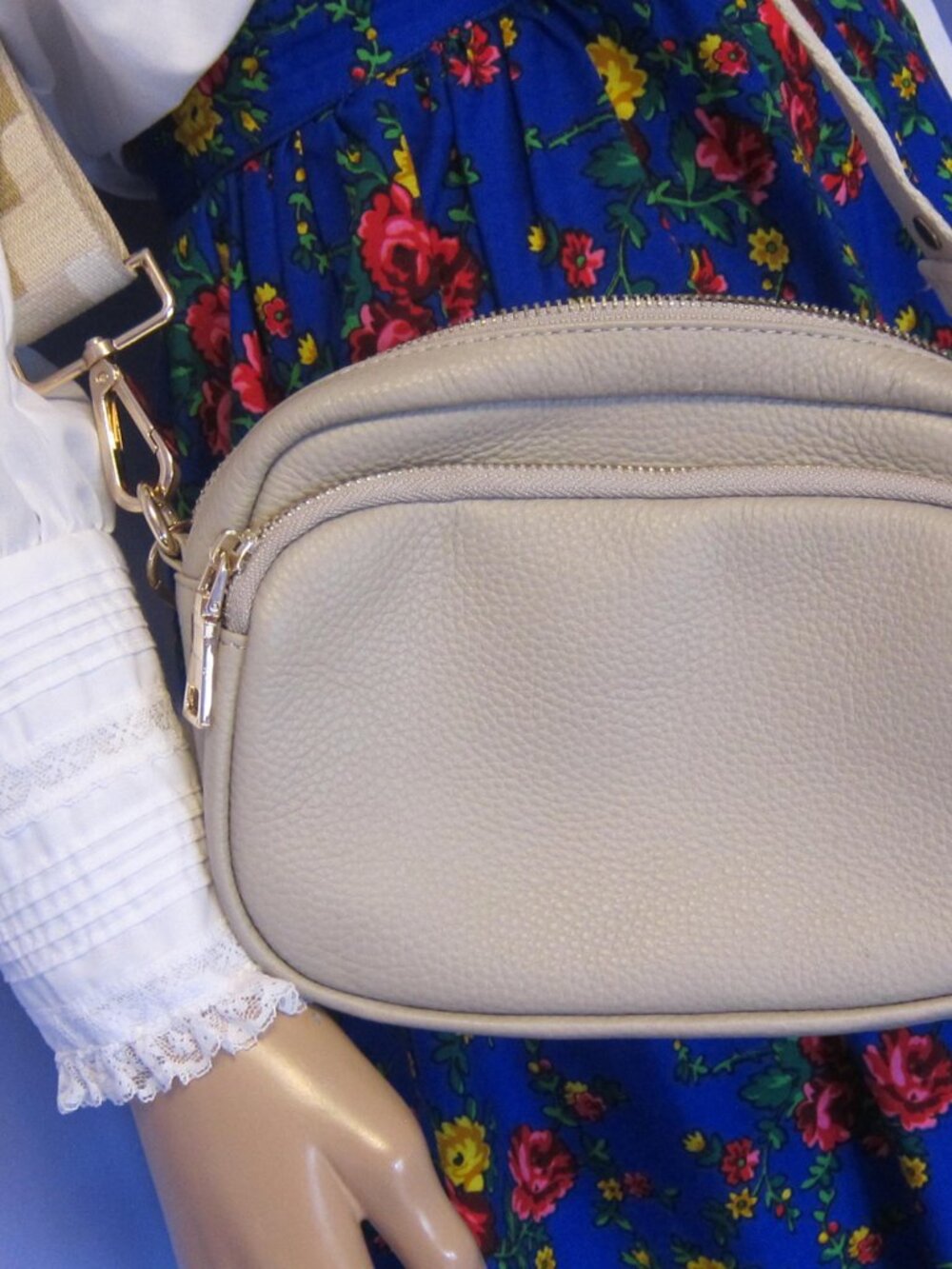 Pom Pom London Gray Crossbody Bag - Neutral Pebble Leather - Picture 3 of 12